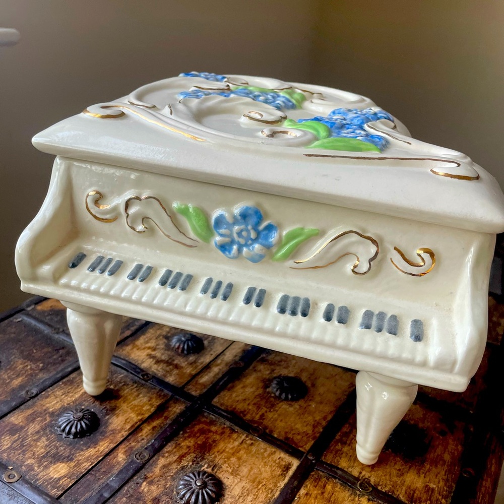Vintage White Ceramic Grand Piano Velvet Lined Jewelry Box